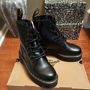 Dr. Martens Jadon Platform Combat Boots. Sz 9